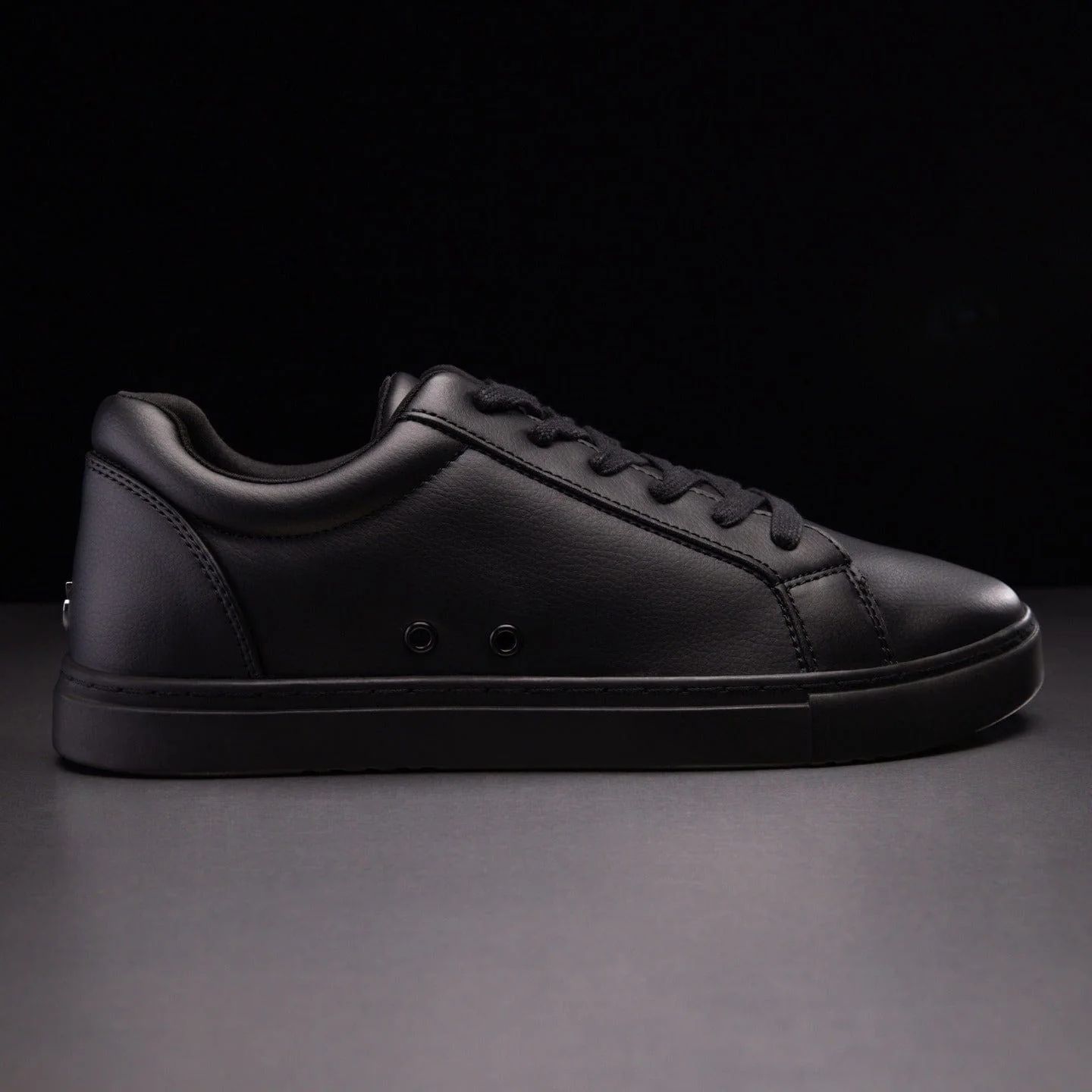 All-black Low-top - Image 4