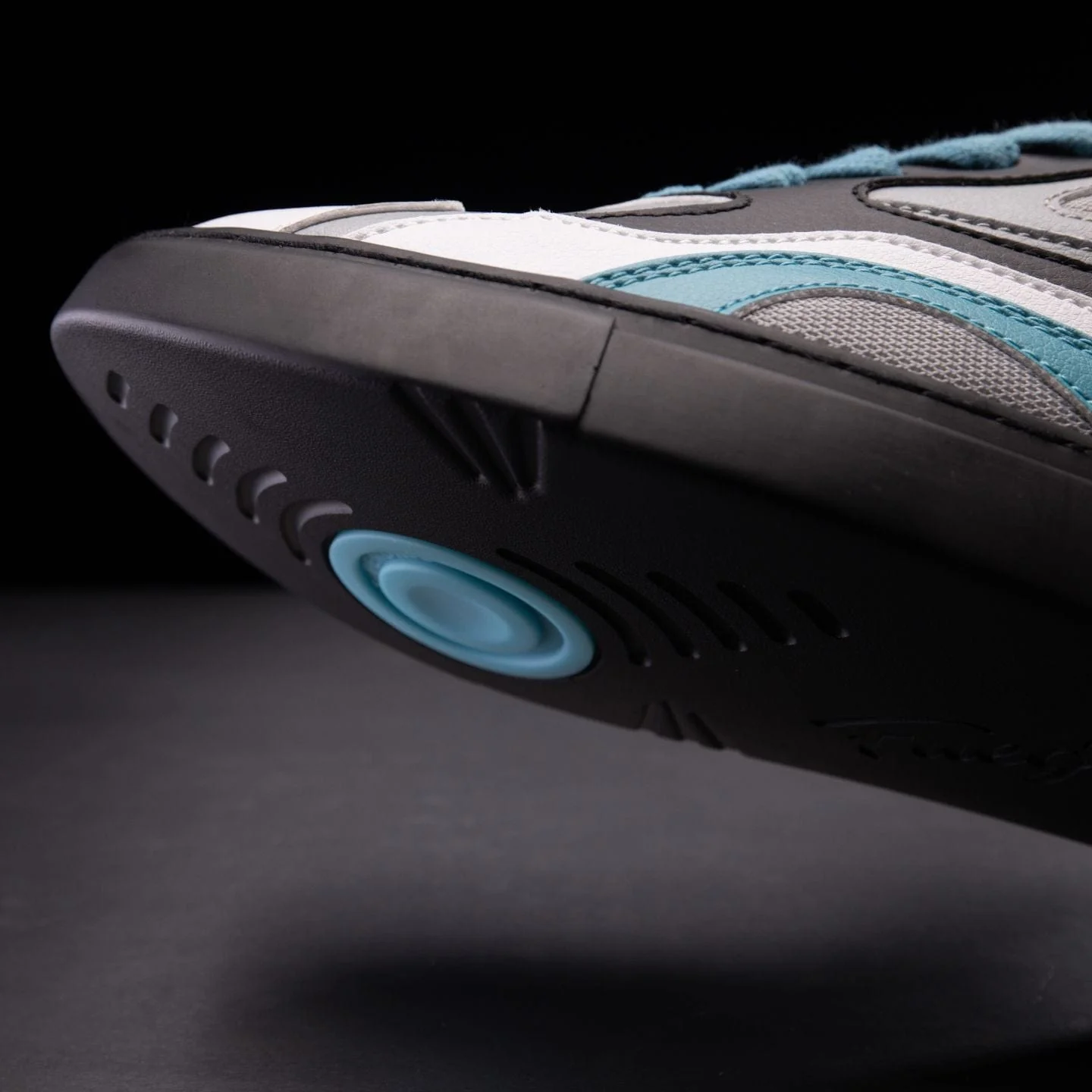 BDash Low-top - Image 11