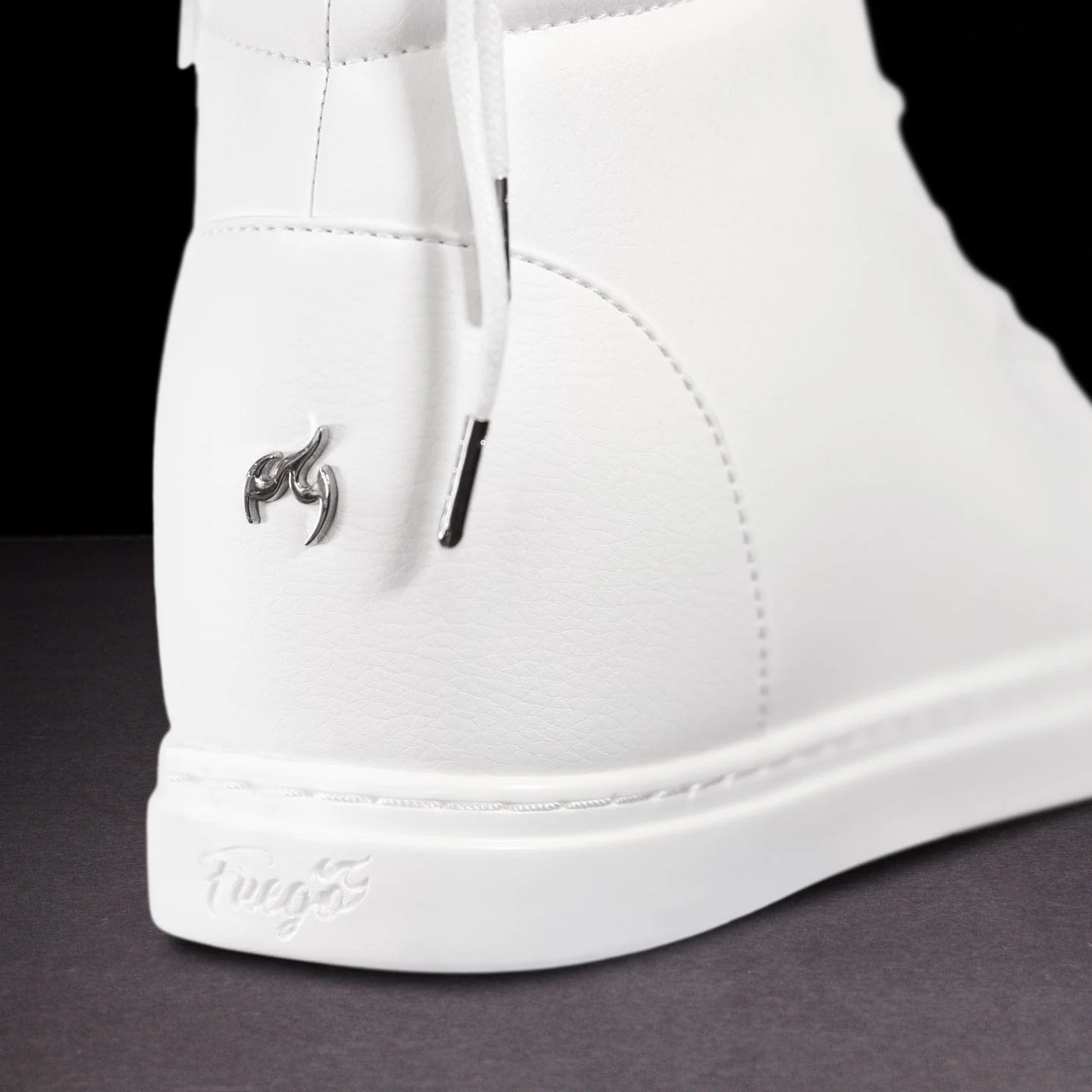 White Wedge - Image 6