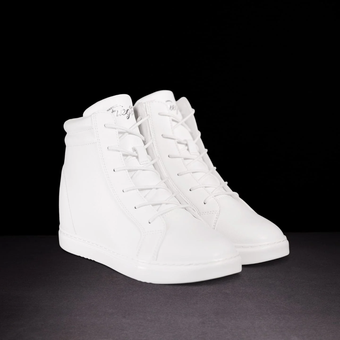 White Wedge - Image 7